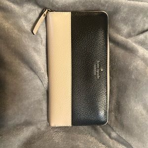 Kate spade 2 tone wallet